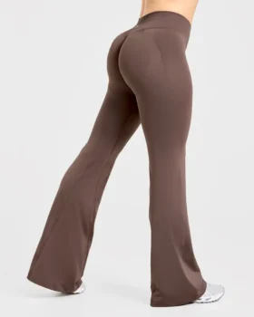 Adapt Seamless Flared Leggings