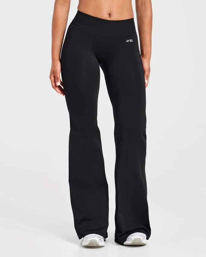 Adapt Seamless Flared Leggings