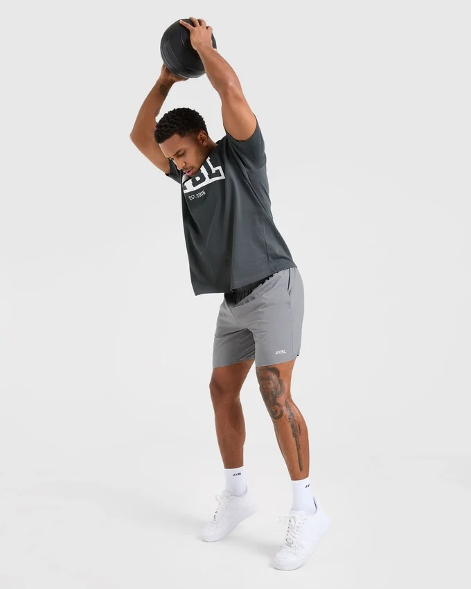 Core 7" Shorts