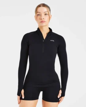Essential Seamless 1/2 Zip Pullover